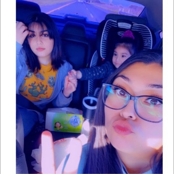 Meet your Posher, Rowzario - Picture 1 of 1